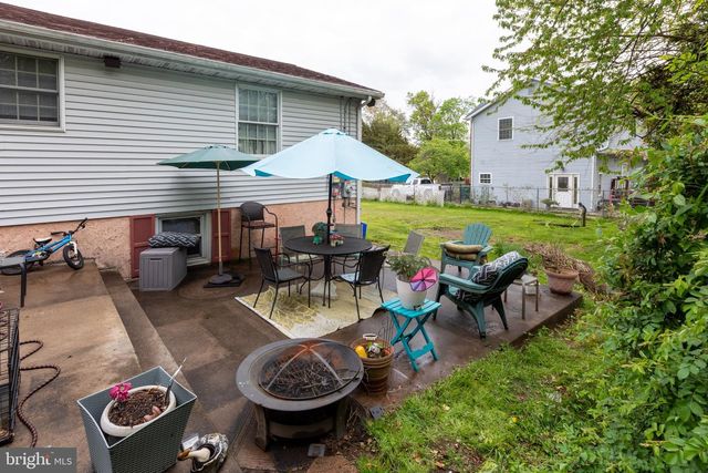 820 WALNUT AVE, Bensalem, PA 19020