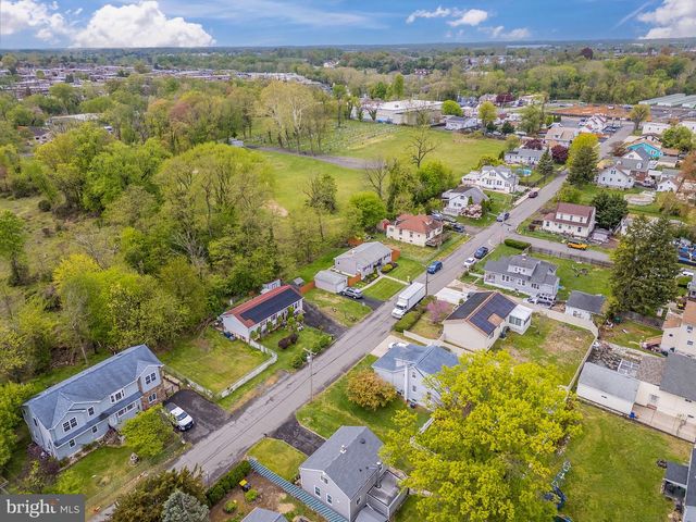 820 WALNUT AVE, Bensalem, PA 19020