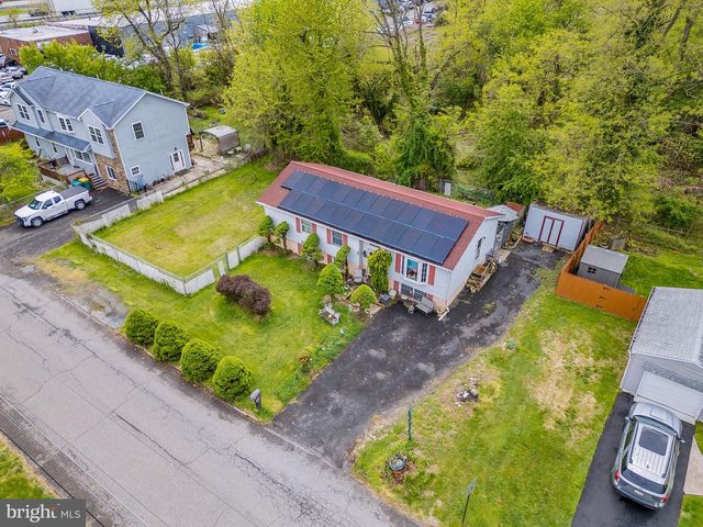 820 WALNUT AVE, Bensalem, PA 19020