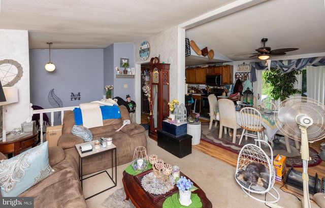 820 WALNUT AVE, Bensalem, PA 19020