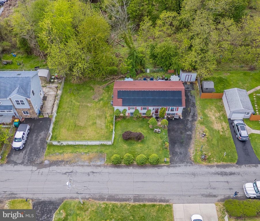 820 WALNUT AVE, Bensalem, PA 19020