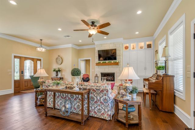 1250 N Highway 37, Quitman, TX 75783