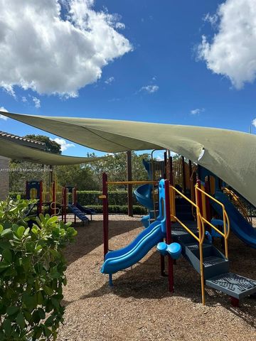 7825 NW 104th Ave 32, Doral, FL 33178