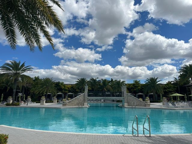 7825 NW 104th Ave 32, Doral, FL 33178