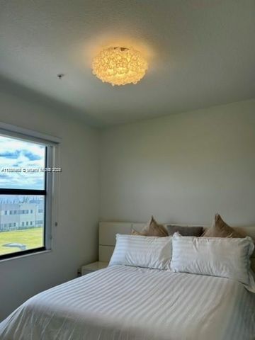 7825 NW 104th Ave 32, Doral, FL 33178