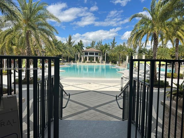 7825 NW 104th Ave 32, Doral, FL 33178