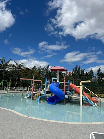 7825 NW 104th Ave 32, Doral, FL 33178