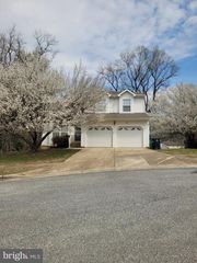 2104 WHISPERING WILLOW CT, Temple Hills, MD 20748