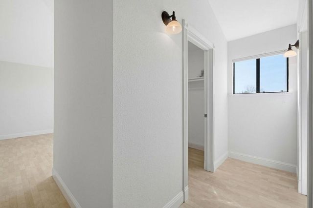 2022 Bob White Ln, Santa Cruz, CA 95065