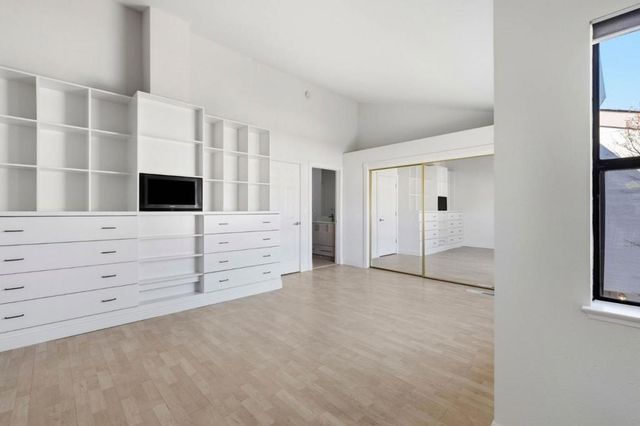 2022 Bob White Ln, Santa Cruz, CA 95065