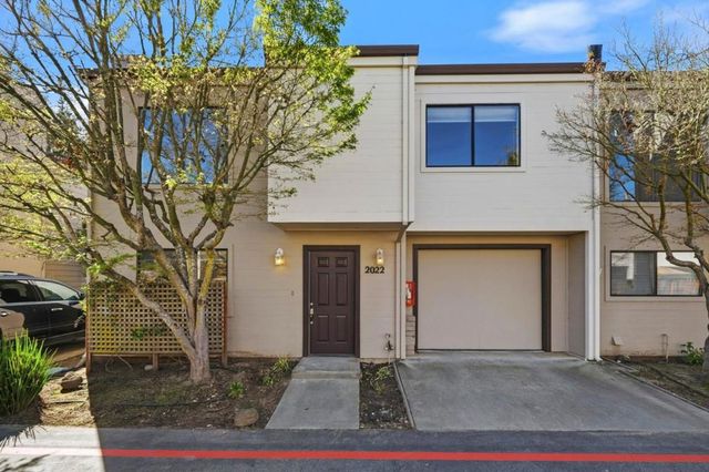 2022 Bob White Ln, Santa Cruz, CA 95065