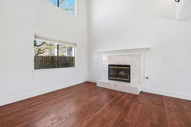 2022 Bob White Ln, Santa Cruz, CA 95065