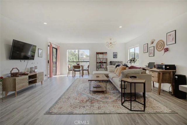 1037 N Vista, Los Angeles, CA 90046