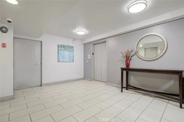 1037 N Vista, Los Angeles, CA 90046
