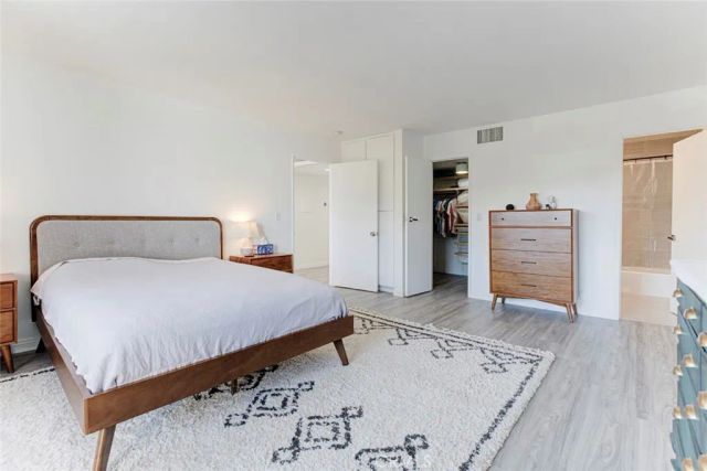 1037 N Vista, Los Angeles, CA 90046