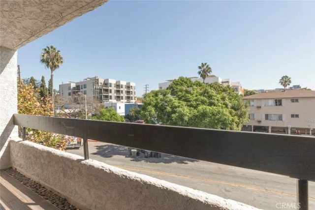 1037 N Vista, Los Angeles, CA 90046