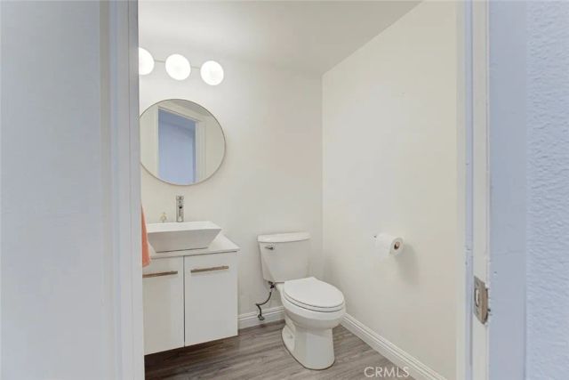 1037 N Vista, Los Angeles, CA 90046