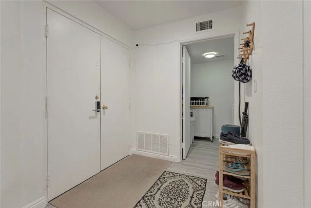 1037 N Vista, Los Angeles, CA 90046