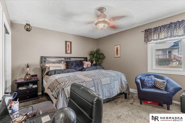 12729 Erskine Street, Omaha, NE 68164