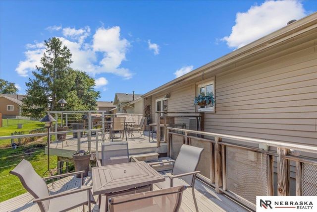 12729 Erskine Street, Omaha, NE 68164
