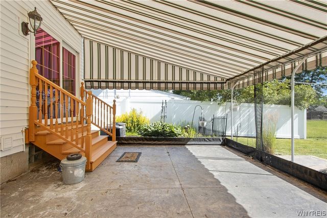 75 Saint Gregory Court, Amherst, NY 14221