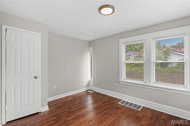 7611 San Diego Avenue, St Louis, MO 63121