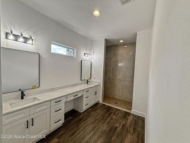 738 Harriet Avenue SW, Palm Bay, FL 32908