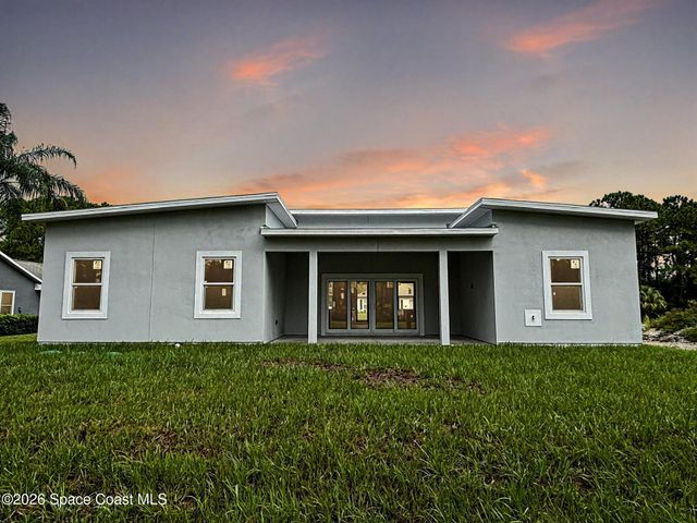 738 Harriet Avenue SW, Palm Bay, FL 32908