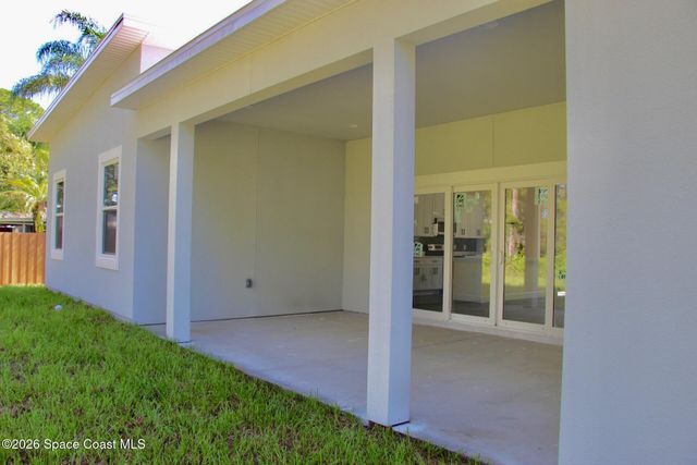 738 Harriet Avenue SW, Palm Bay, FL 32908
