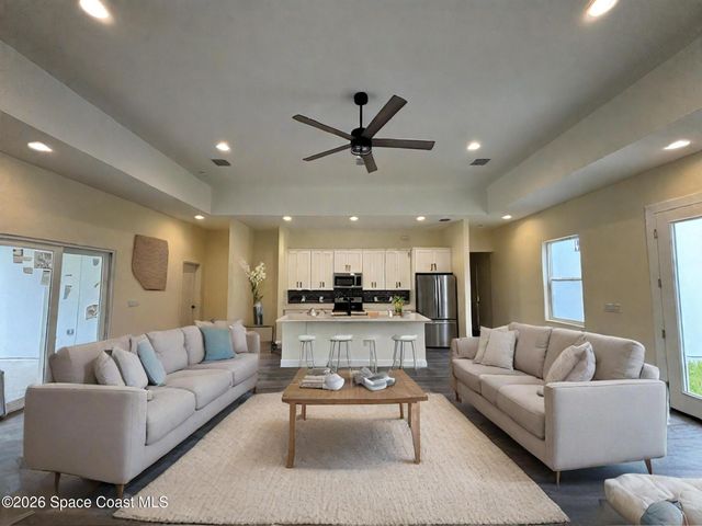 738 Harriet Avenue SW, Palm Bay, FL 32908