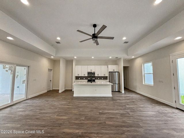 738 Harriet Avenue SW, Palm Bay, FL 32908