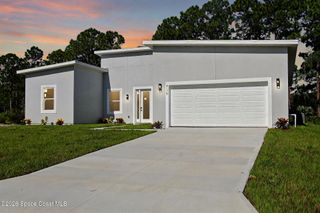 738 Harriet Avenue SW, Palm Bay, FL 32908