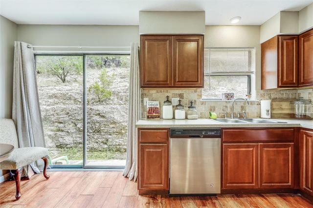 21461 Coyote TRL 6, Lago Vista, TX 78645