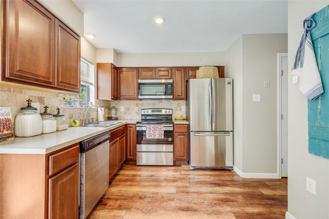 21461 Coyote TRL 6, Lago Vista, TX 78645