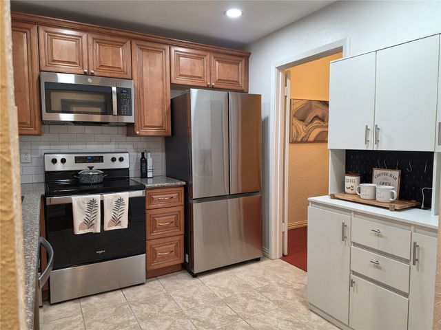 3120 Devonshire Drive 231, Plano, TX 75075