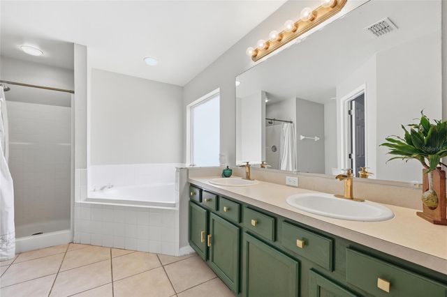 440 LANGHAM DRIVE, Davenport, FL 33897