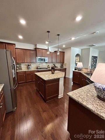 1317 Pinewalk Drive, Waxhaw, NC 28173
