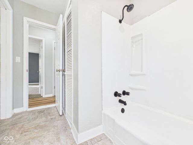 2710 Fairview Street, Anderson, IN 46016