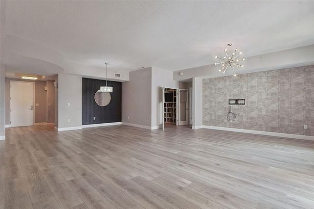 100 S EOLA DRIVE 911, Orlando, FL 32801