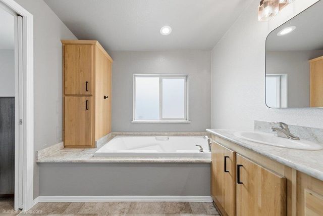 14909 N South Richmond Ct, Mead, WA 99021