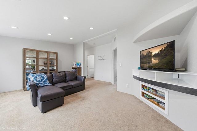 14909 N South Richmond Ct, Mead, WA 99021