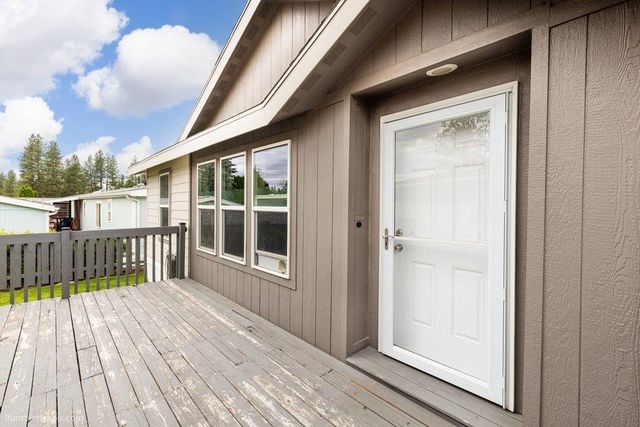 14909 N South Richmond Ct, Mead, WA 99021