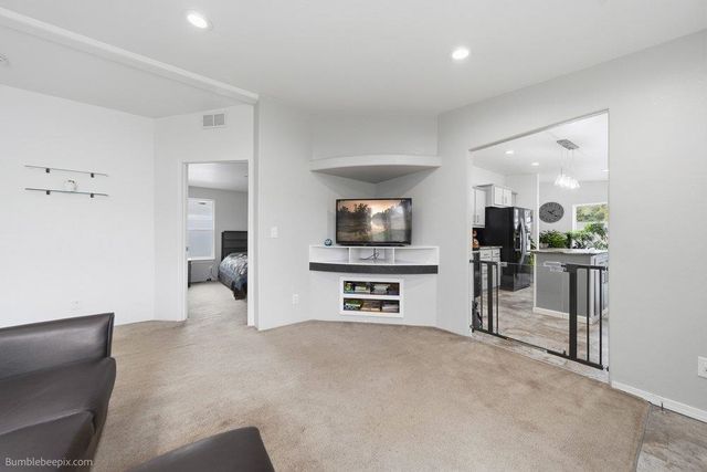 14909 N South Richmond Ct, Mead, WA 99021