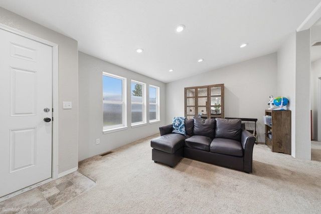 14909 N South Richmond Ct, Mead, WA 99021