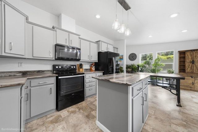 14909 N South Richmond Ct, Mead, WA 99021