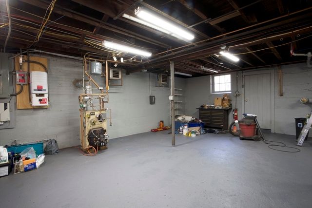 238 Lake St, Bellingham, MA 02019