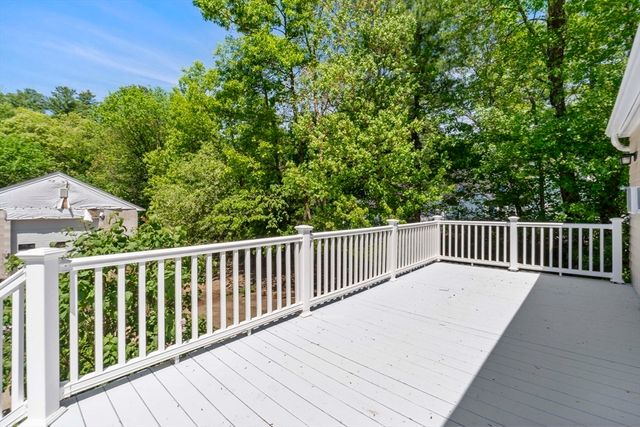 238 Lake St, Bellingham, MA 02019