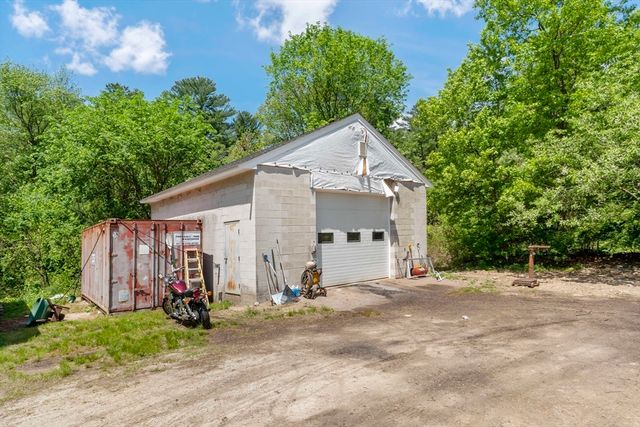 238 Lake St, Bellingham, MA 02019