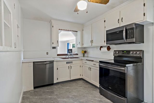 238 Lake St, Bellingham, MA 02019