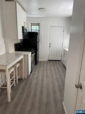20 Willoughby, Newark, NJ 07112